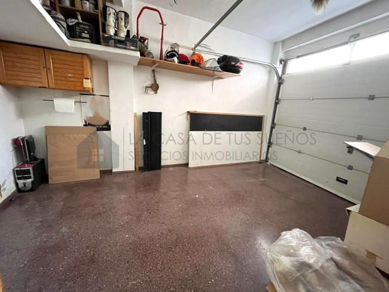 5 bedroom Townhouse for sale in Sax with garage - € 237,000 (Ref: 9847459)