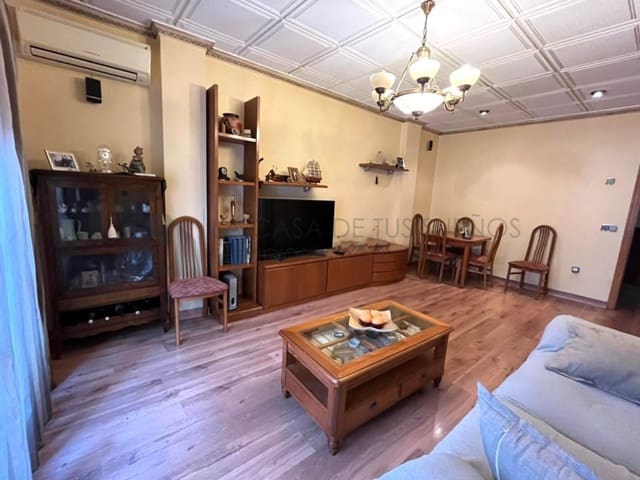 5 bedroom Townhouse for sale in Sax with garage - € 237,000 (Ref: 9847459)