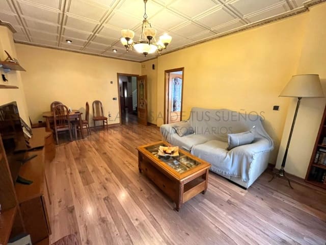 5 bedroom Townhouse for sale in Sax with garage - € 237,000 (Ref: 9847459)