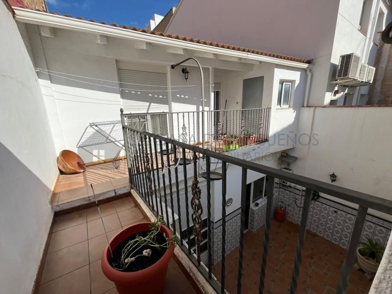 5 bedroom Townhouse for sale in Sax with garage - € 237,000 (Ref: 9847459)