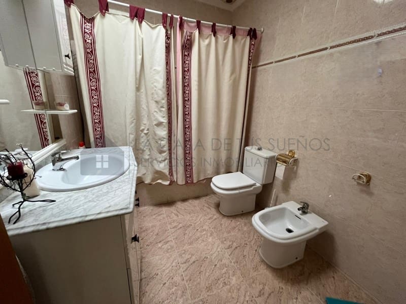 5 bedroom Townhouse for sale in Sax with garage - € 237,000 (Ref: 9847459)