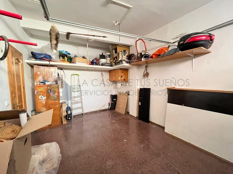 5 bedroom Townhouse for sale in Sax with garage - € 237,000 (Ref: 9847459)