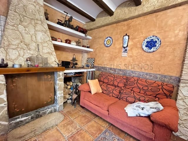5 bedroom Townhouse for sale in Sax with garage - € 237,000 (Ref: 9847459)