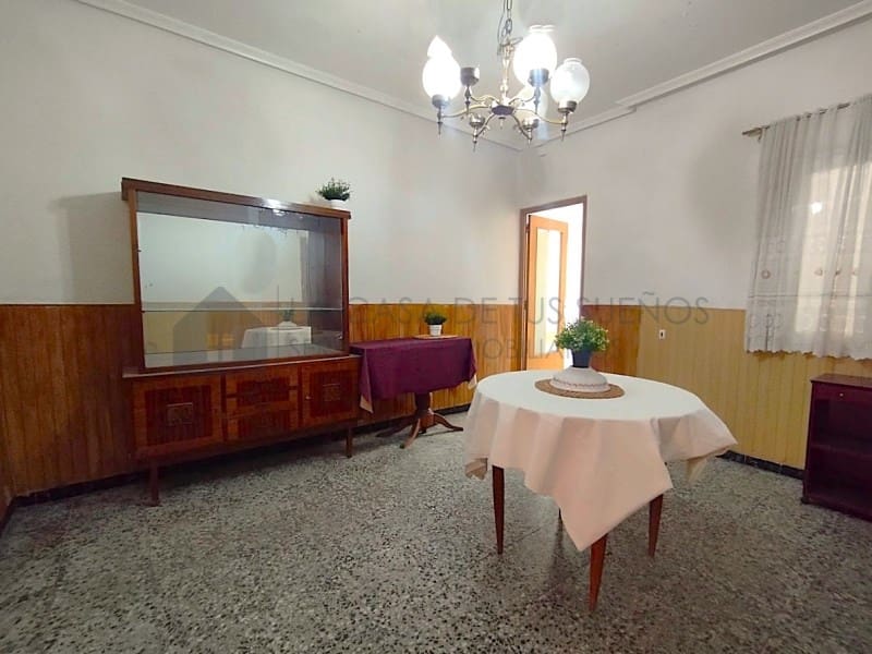 Apartamento de 3 habitaciones en Sax en venta con garaje - 77.000 € (Ref: 9847461)