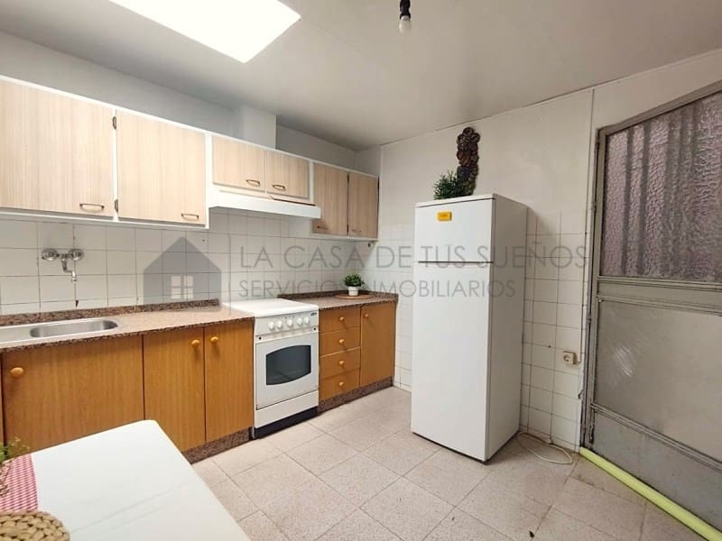 Apartamento de 3 habitaciones en Sax en venta con garaje - 77.000 € (Ref: 9847461)