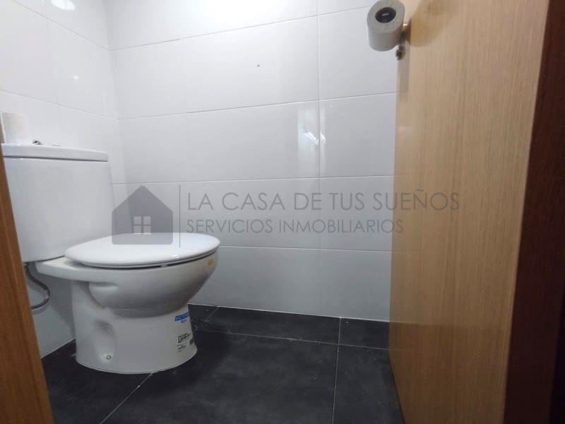 Commercial for sale in Elda - € 135,000 (Ref: 9847466)