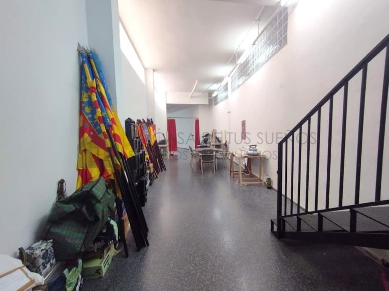 Commercial for sale in Elda - € 135,000 (Ref: 9847466)