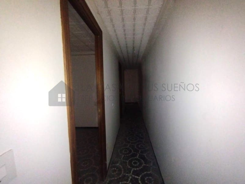 4 bedroom Flat for sale in Sax - € 95,000 (Ref: 9847478)