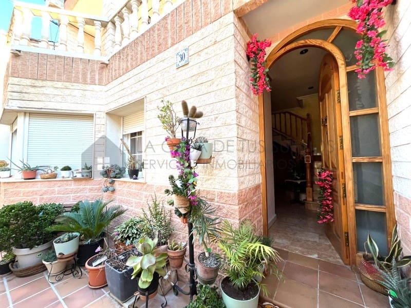 5 soverom Hus til salgs i Pinoso med garasje - € 345 000 (Ref: 9847479)