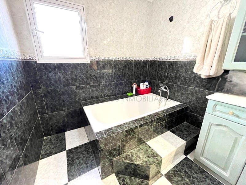 5 soverom Hus til salgs i Pinoso med garasje - € 345 000 (Ref: 9847479)