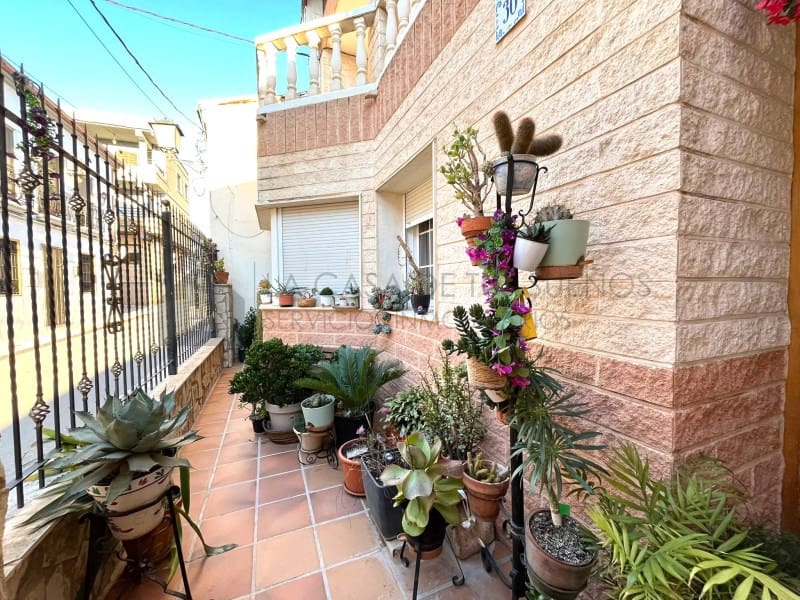 5 soverom Hus til salgs i Pinoso med garasje - € 345 000 (Ref: 9847479)