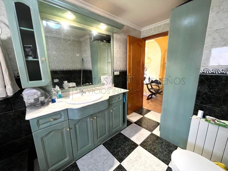 5 soverom Hus til salgs i Pinoso med garasje - € 345 000 (Ref: 9847479)