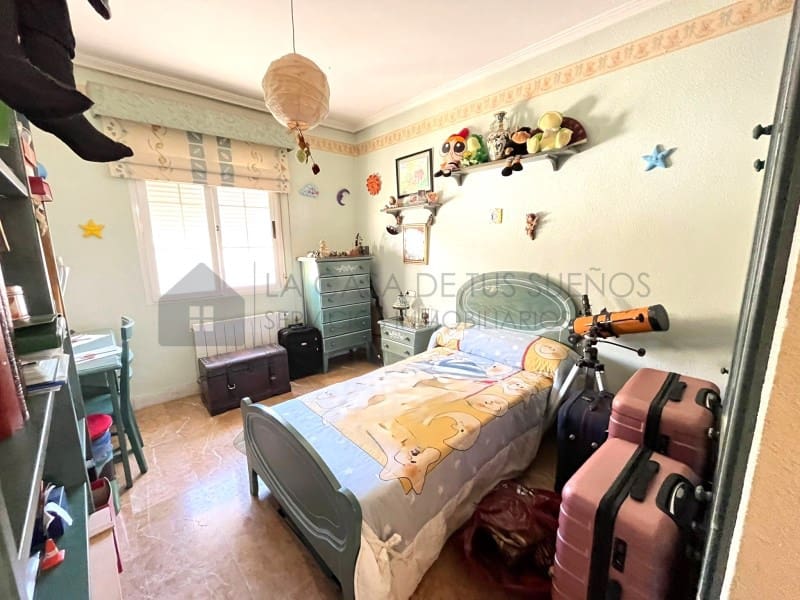 5 soverom Hus til salgs i Pinoso med garasje - € 345 000 (Ref: 9847479)