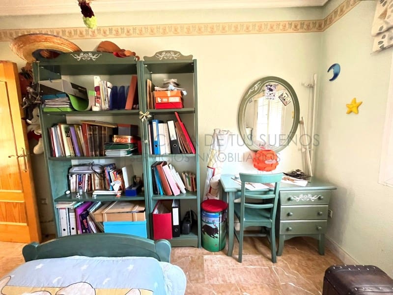 5 soverom Hus til salgs i Pinoso med garasje - € 345 000 (Ref: 9847479)