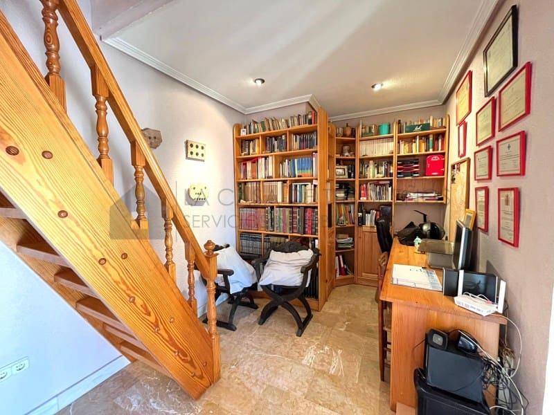 5 soverom Hus til salgs i Pinoso med garasje - € 345 000 (Ref: 9847479)