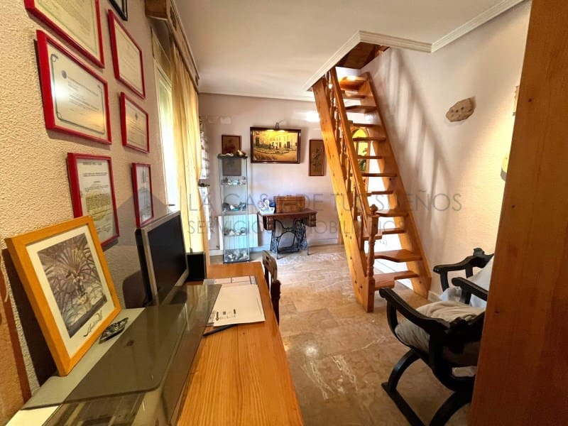 5 soverom Hus til salgs i Pinoso med garasje - € 345 000 (Ref: 9847479)