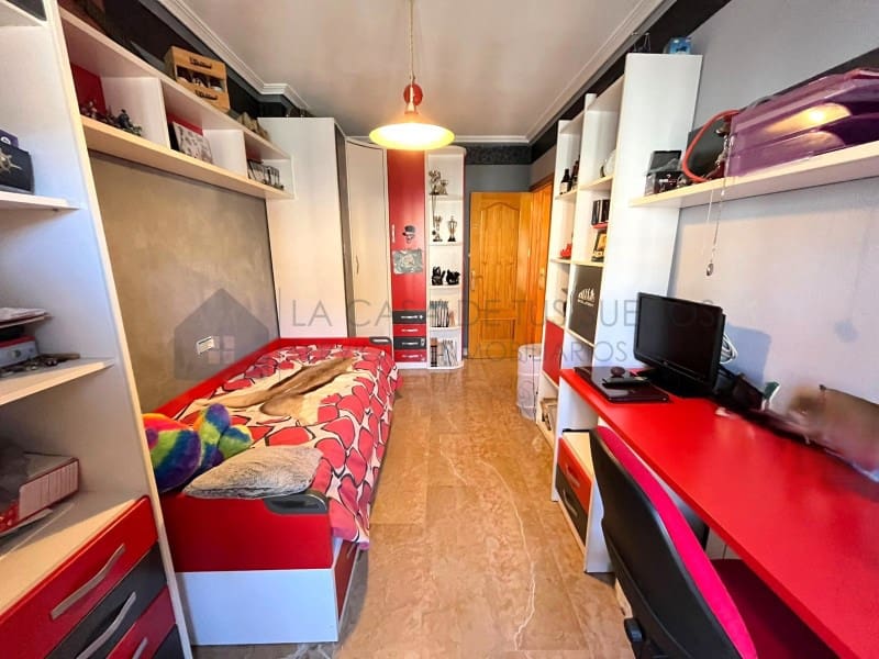 5 soverom Hus til salgs i Pinoso med garasje - € 345 000 (Ref: 9847479)