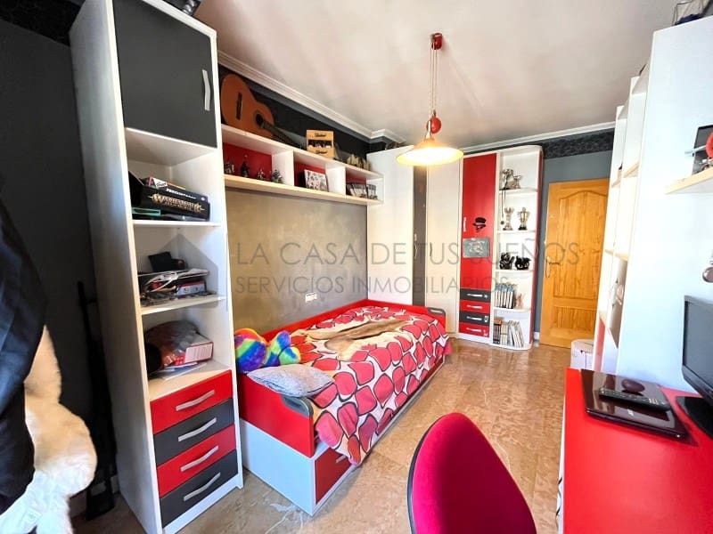 5 soverom Hus til salgs i Pinoso med garasje - € 345 000 (Ref: 9847479)