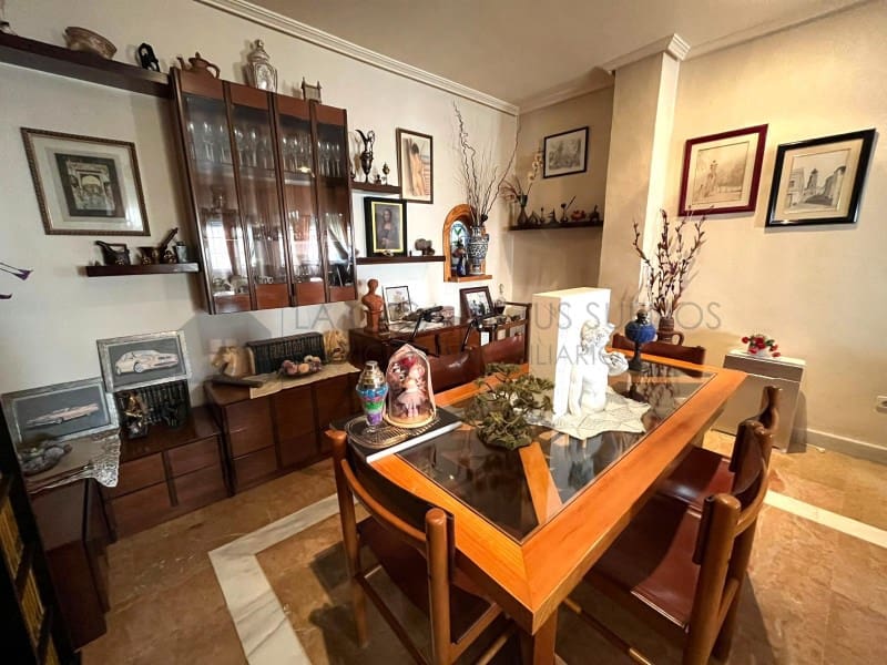 5 soverom Hus til salgs i Pinoso med garasje - € 345 000 (Ref: 9847479)