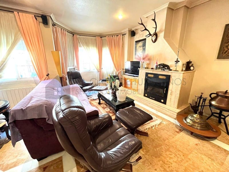 5 soverom Hus til salgs i Pinoso med garasje - € 345 000 (Ref: 9847479)