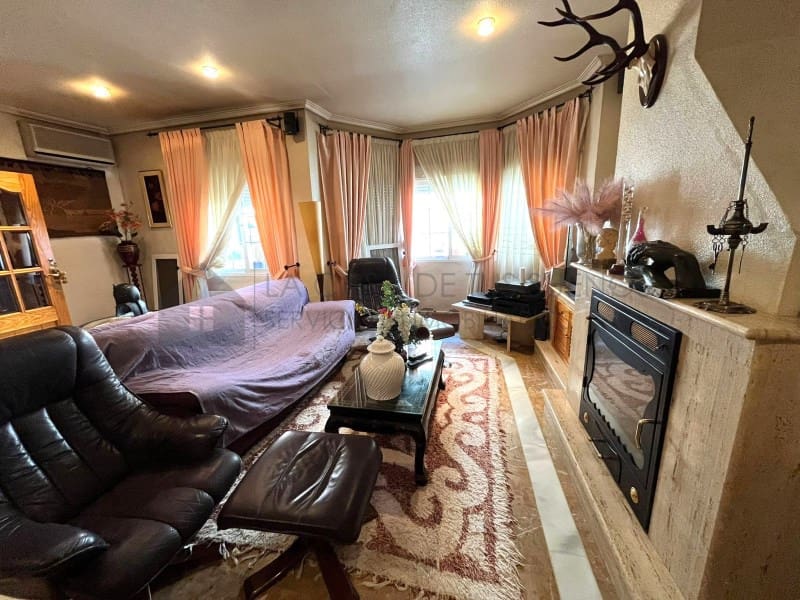 5 soverom Hus til salgs i Pinoso med garasje - € 345 000 (Ref: 9847479)