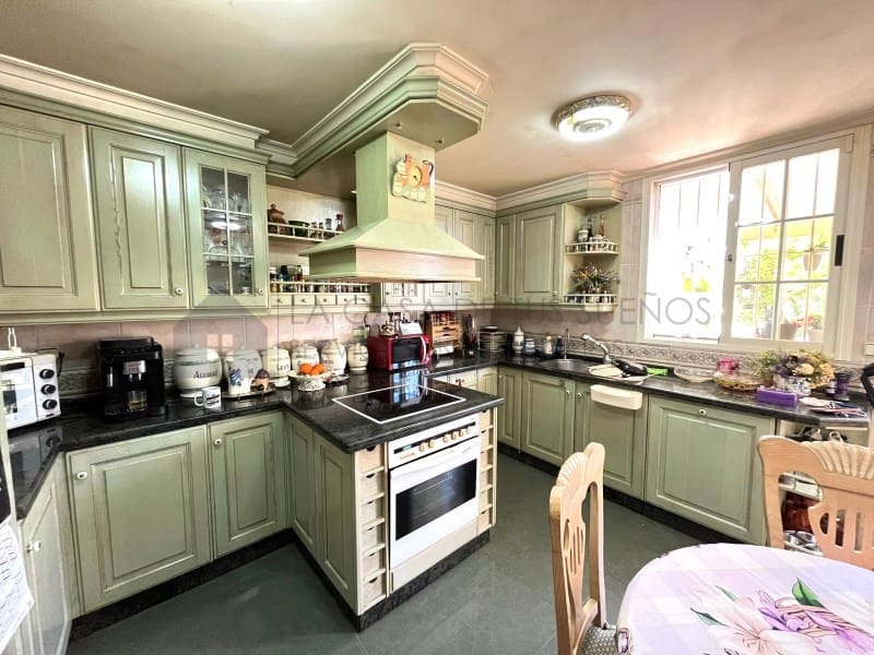 5 soverom Hus til salgs i Pinoso med garasje - € 345 000 (Ref: 9847479)