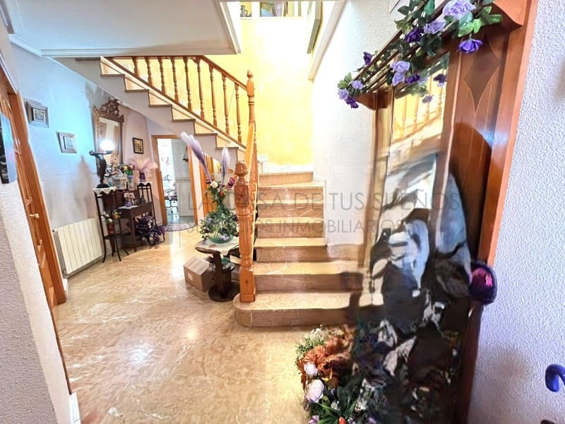 5 soverom Hus til salgs i Pinoso med garasje - € 345 000 (Ref: 9847479)