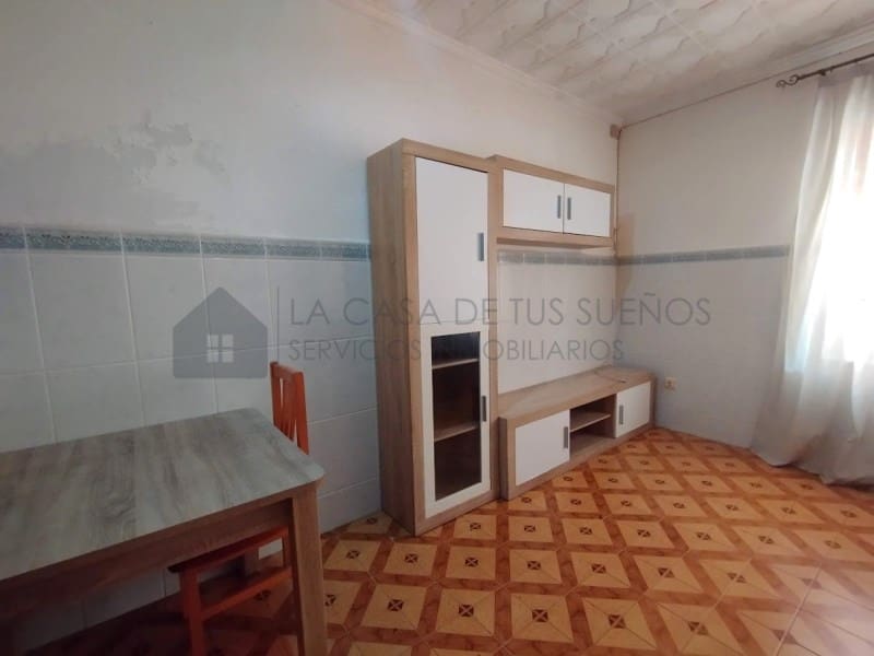 3 bedroom Flat for sale in Sax - € 69,900 (Ref: 9847480)