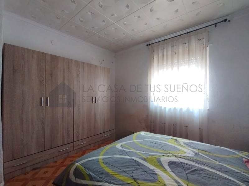 3 bedroom Flat for sale in Sax - € 69,900 (Ref: 9847480)