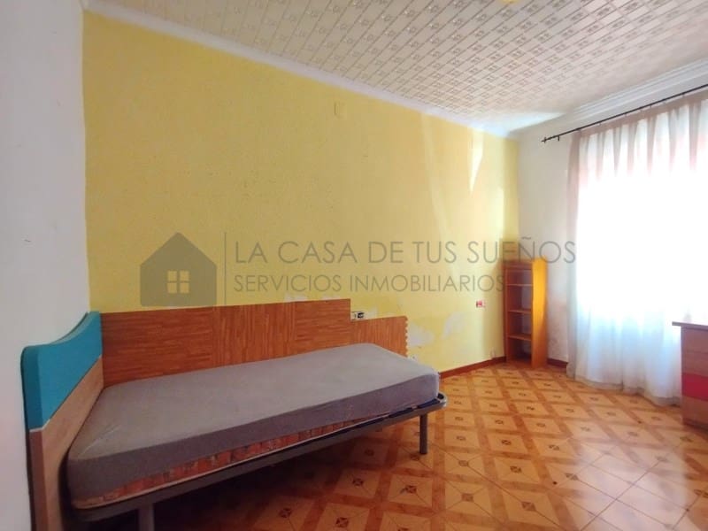 3 bedroom Flat for sale in Sax - € 69,900 (Ref: 9847480)