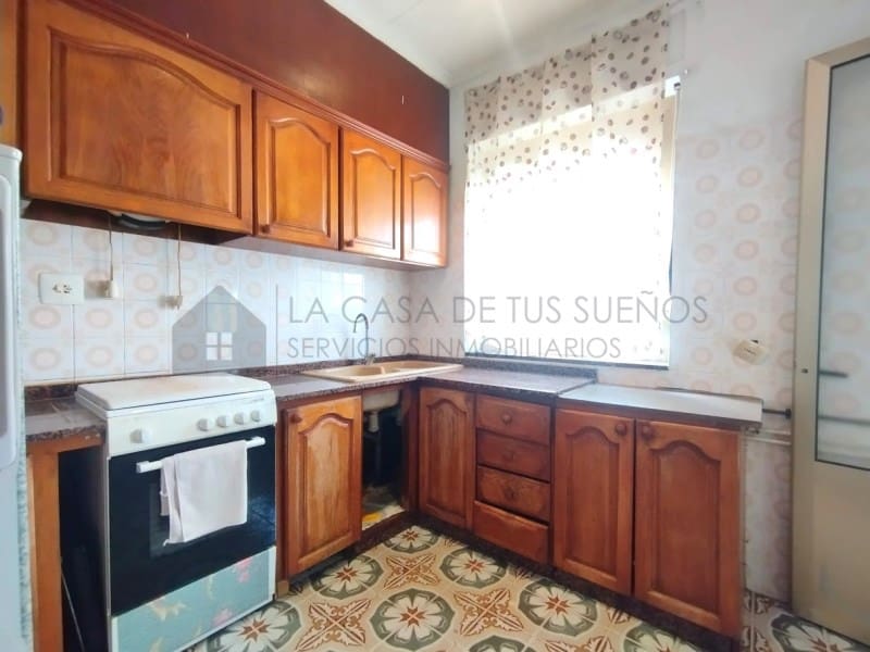 3 bedroom Flat for sale in Sax - € 69,900 (Ref: 9847480)