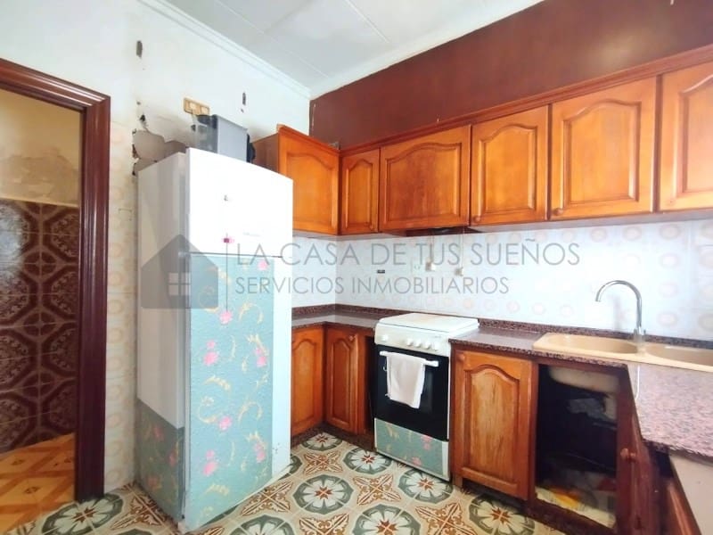 3 bedroom Flat for sale in Sax - € 69,900 (Ref: 9847480)