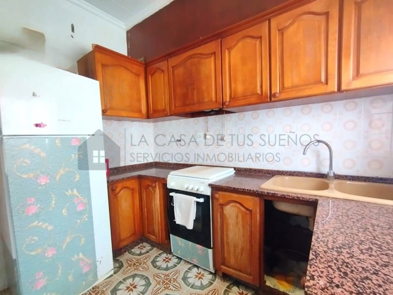 3 bedroom Flat for sale in Sax - € 69,900 (Ref: 9847480)
