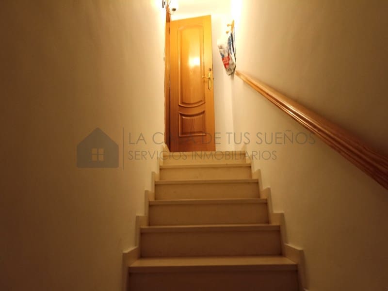 5 quarto Casa em Banda para venda em Sax com garagem - 233 000 € (Ref: 9847481)