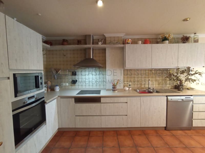 5 quarto Casa em Banda para venda em Sax com garagem - 233 000 € (Ref: 9847481)