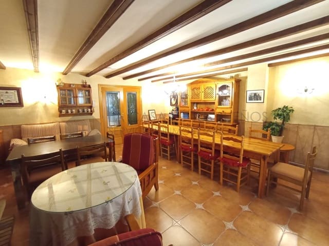 5 quarto Casa em Banda para venda em Sax com garagem - 233 000 € (Ref: 9847481)