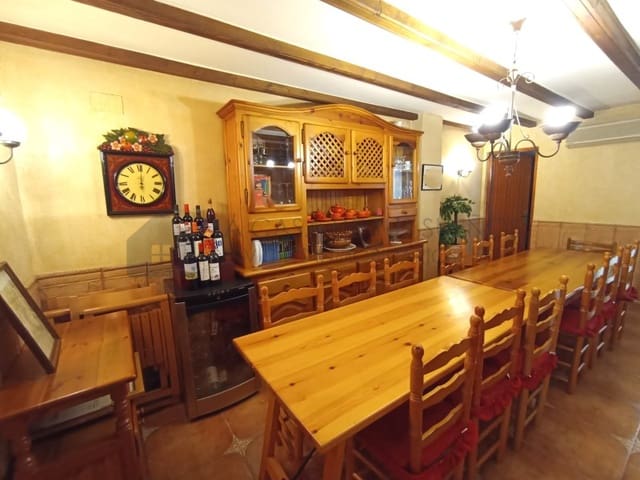5 quarto Casa em Banda para venda em Sax com garagem - 233 000 € (Ref: 9847481)