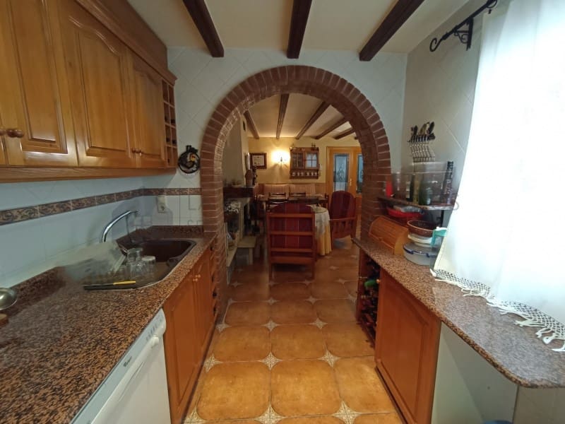 5 quarto Casa em Banda para venda em Sax com garagem - 233 000 € (Ref: 9847481)