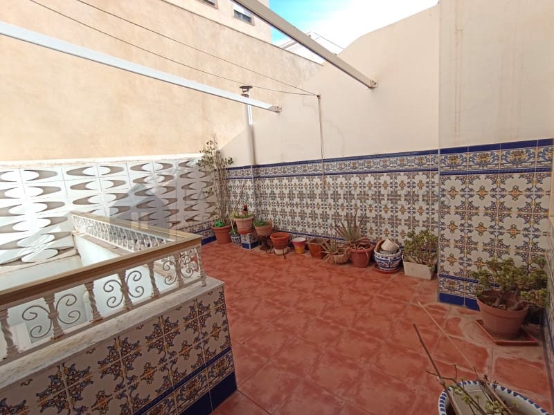5 quarto Casa em Banda para venda em Sax com garagem - 233 000 € (Ref: 9847481)