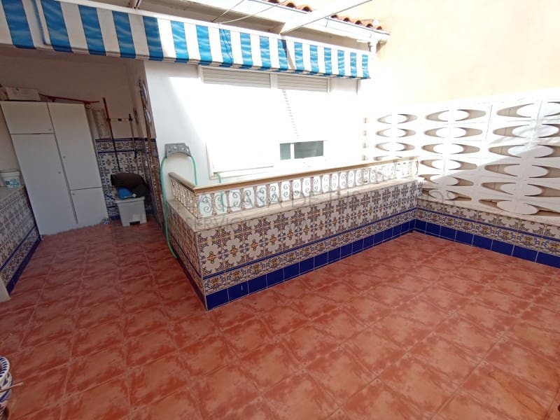 5 quarto Casa em Banda para venda em Sax com garagem - 233 000 € (Ref: 9847481)