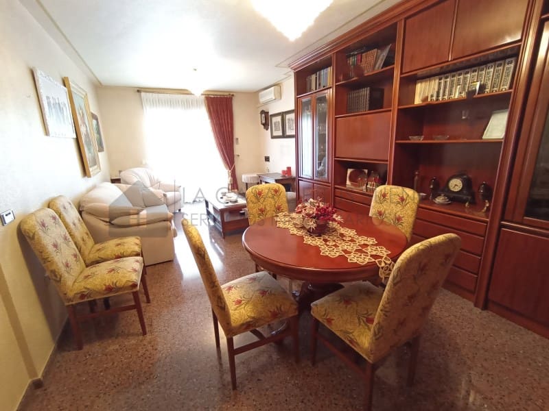 5 quarto Casa em Banda para venda em Sax com garagem - 233 000 € (Ref: 9847481)