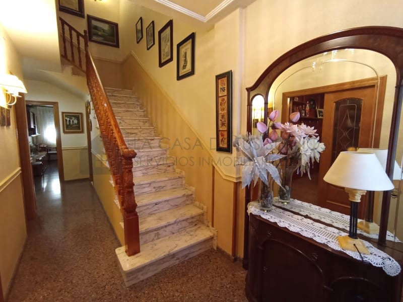 5 quarto Casa em Banda para venda em Sax com garagem - 233 000 € (Ref: 9847481)