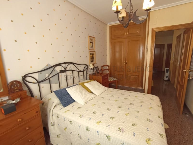 5 quarto Casa em Banda para venda em Sax com garagem - 233 000 € (Ref: 9847481)