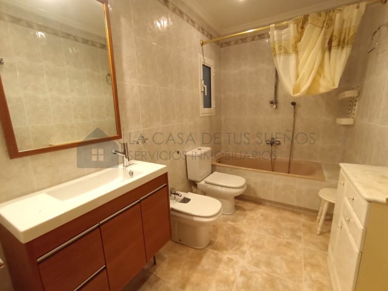 5 quarto Casa em Banda para venda em Sax com garagem - 233 000 € (Ref: 9847481)