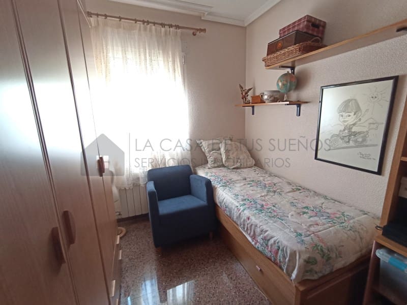5 quarto Casa em Banda para venda em Sax com garagem - 233 000 € (Ref: 9847481)
