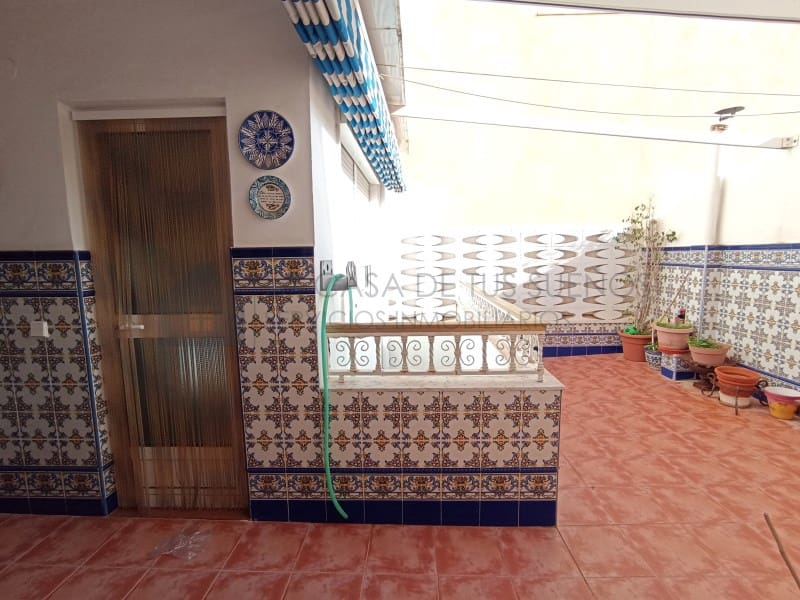5 quarto Casa em Banda para venda em Sax com garagem - 233 000 € (Ref: 9847481)