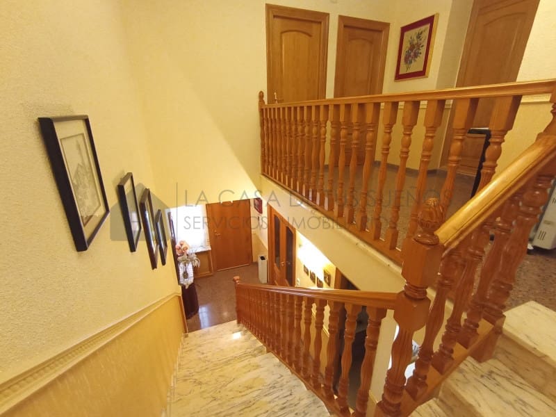 5 quarto Casa em Banda para venda em Sax com garagem - 233 000 € (Ref: 9847481)