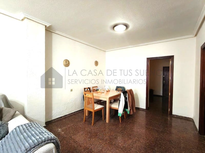 5 bedroom Townhouse for sale in Elda - € 230,000 (Ref: 9847484)
