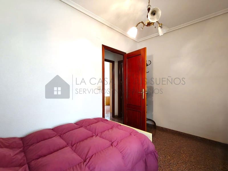 5 bedroom Townhouse for sale in Elda - € 230,000 (Ref: 9847484)
