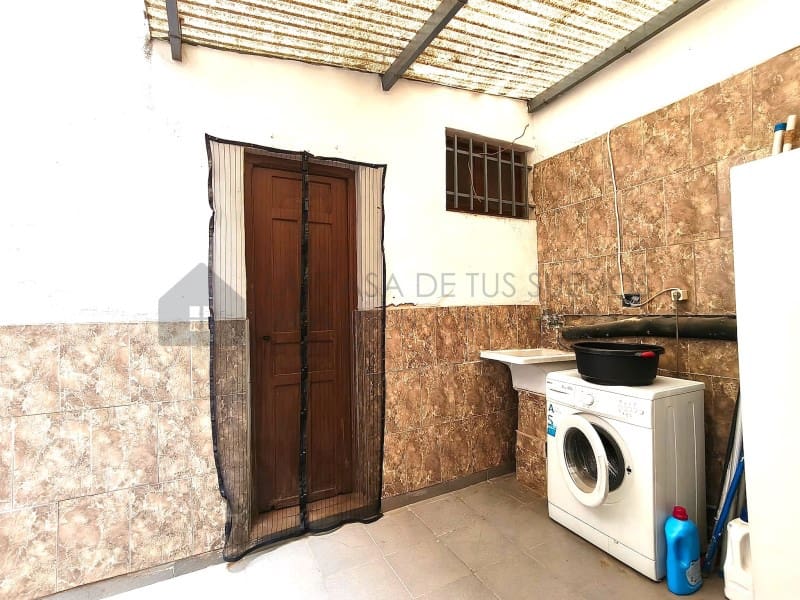 5 bedroom Townhouse for sale in Elda - € 230,000 (Ref: 9847484)